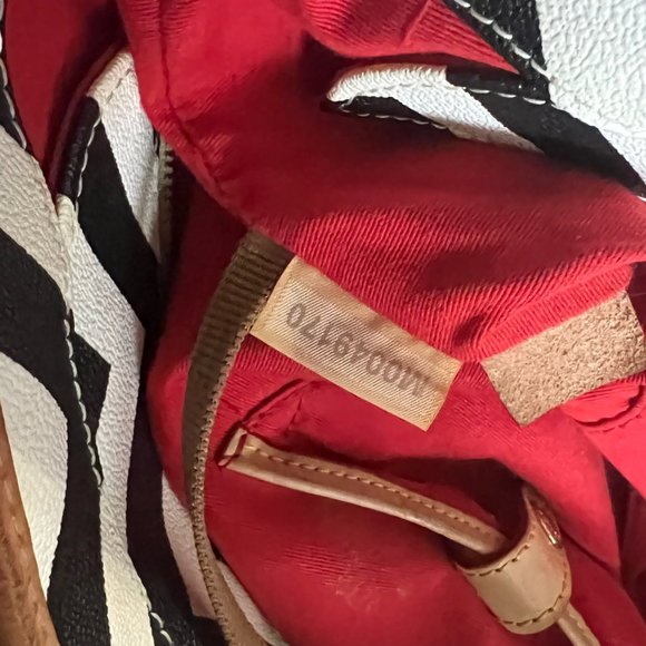 Dooney & Bourke Chevron Tote Bag Black White - Picture 14 of 14